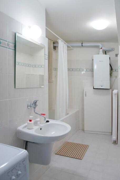 Dlouha Apartment 2Bd Прага Екстер'єр фото